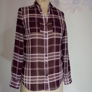 NEWYORK & COMPANY BRAND BLOUSE SIZE XS.